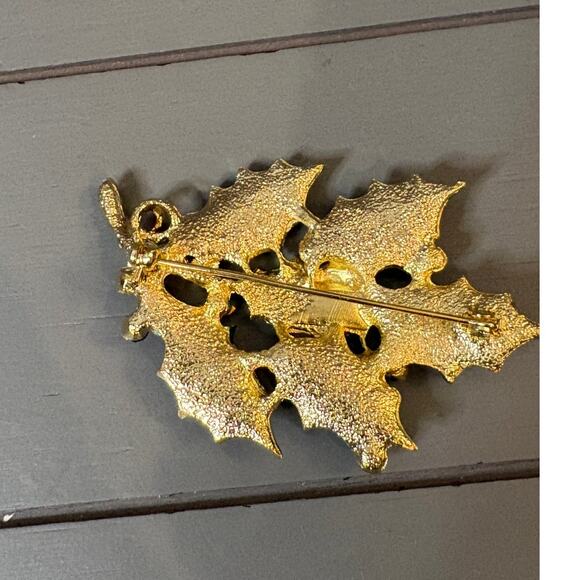 Macy’s Holiday Lane Holly & Berries Gold Tone & Rhinestone Brooch - Picture 2 of 4